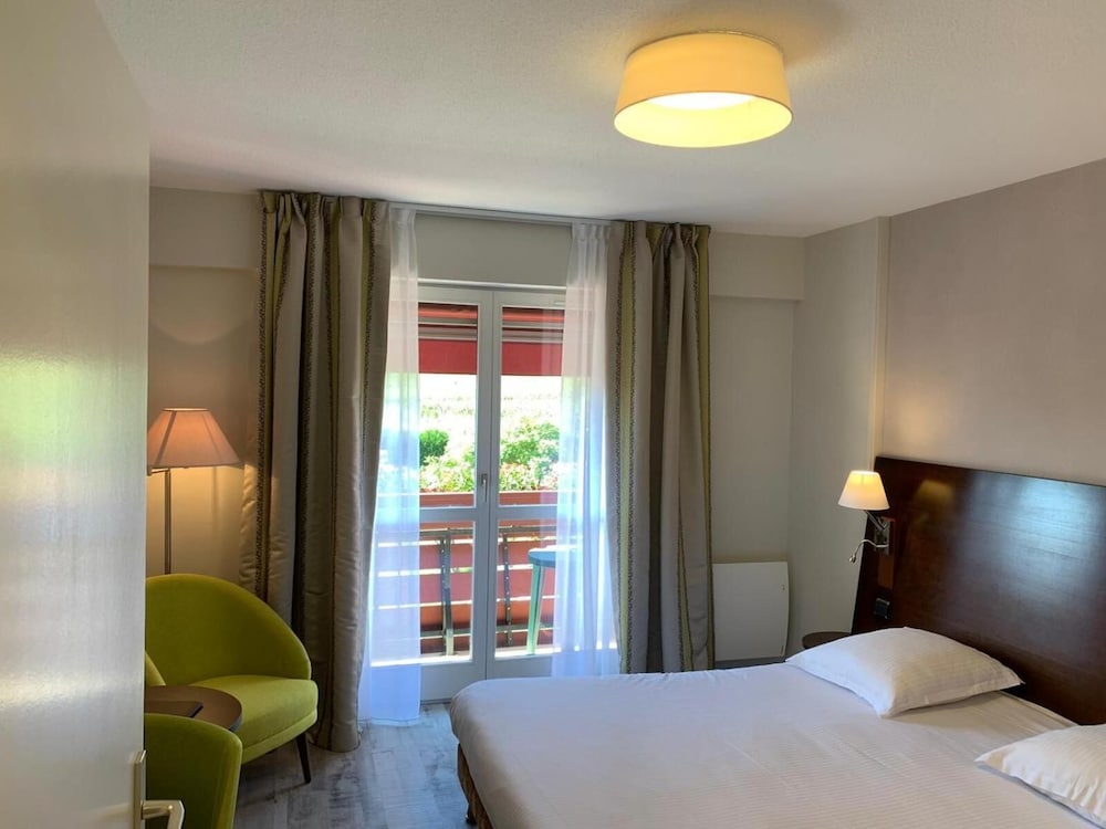 Hotel Le Ménestrel 15/48