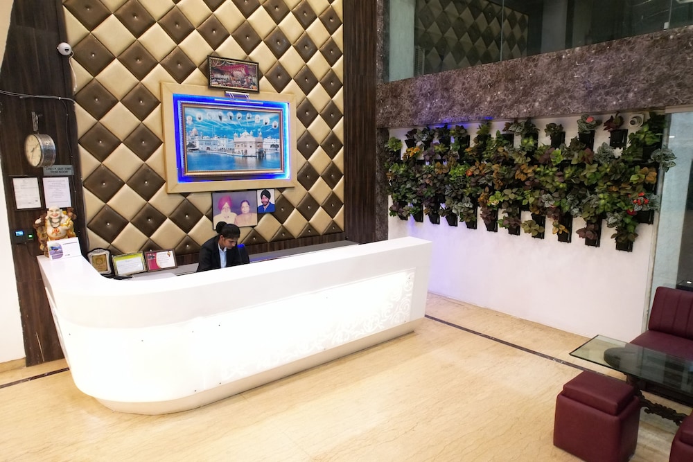 Hotel Sheetal International 12/52