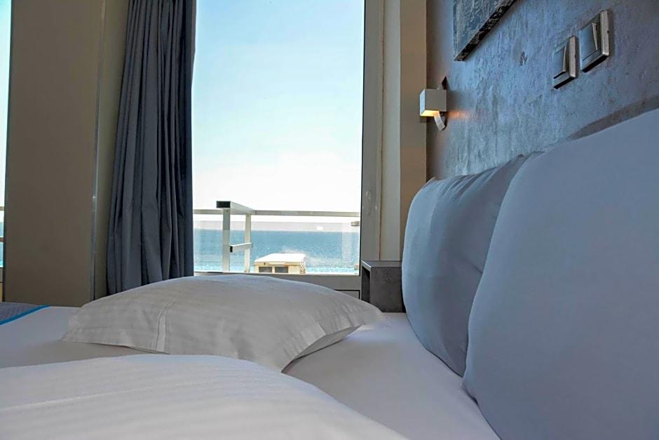 Scorpios Hotel 28/57