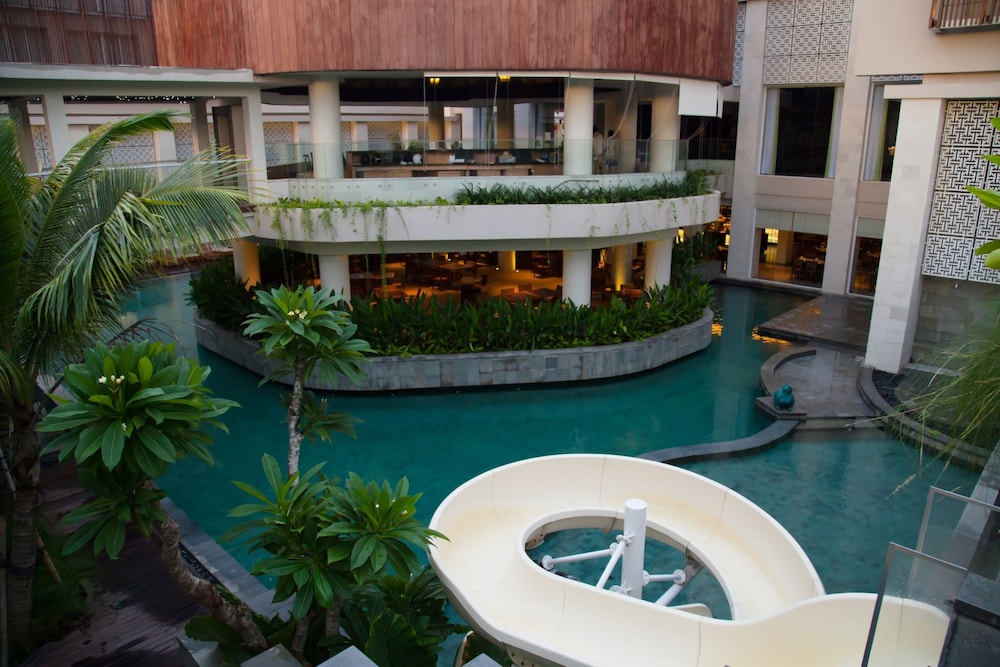 Bali Paragon Resort Hotel 3/50