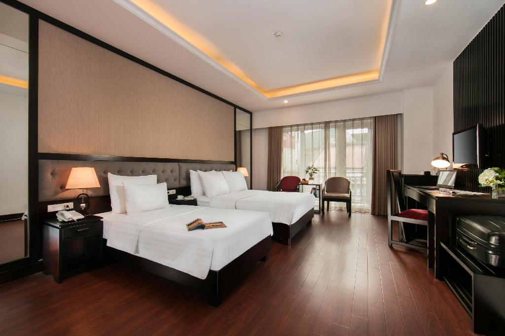 غرفة عائلية بشرفة