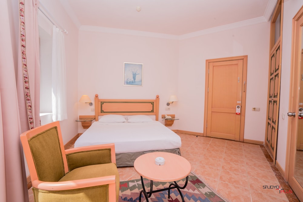 Amilla Beach Resort 28/50