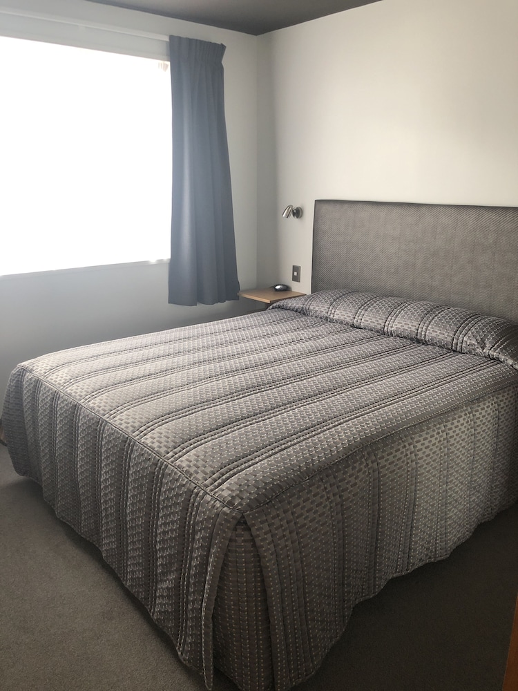 ASURE Dunedin Academy Court Motels 27/66