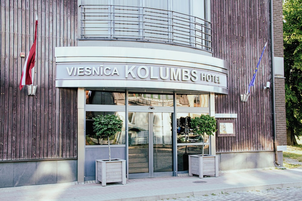 Kolumbs 3/47