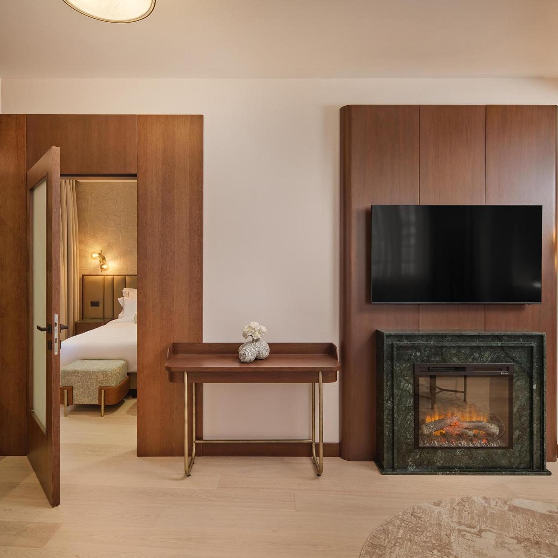 جناح، Hotel President Split 5/6