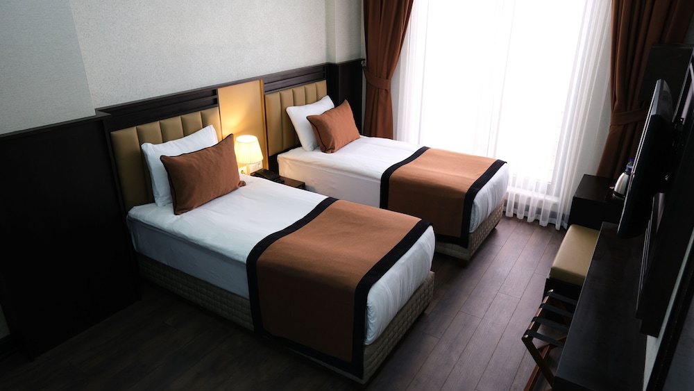 Dimen Hotel 16/37