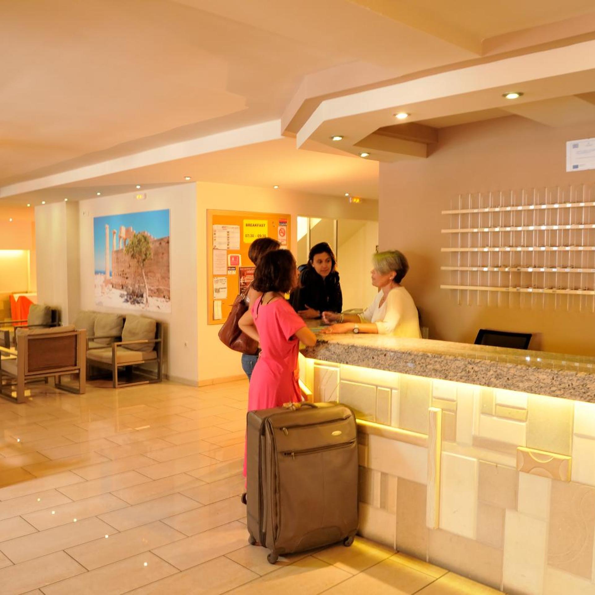 CARINA HOTEL 5/34