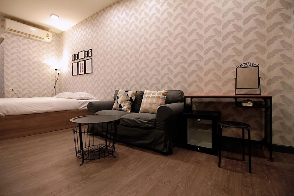 R 17 Living Hotel by ZUZU 16/23