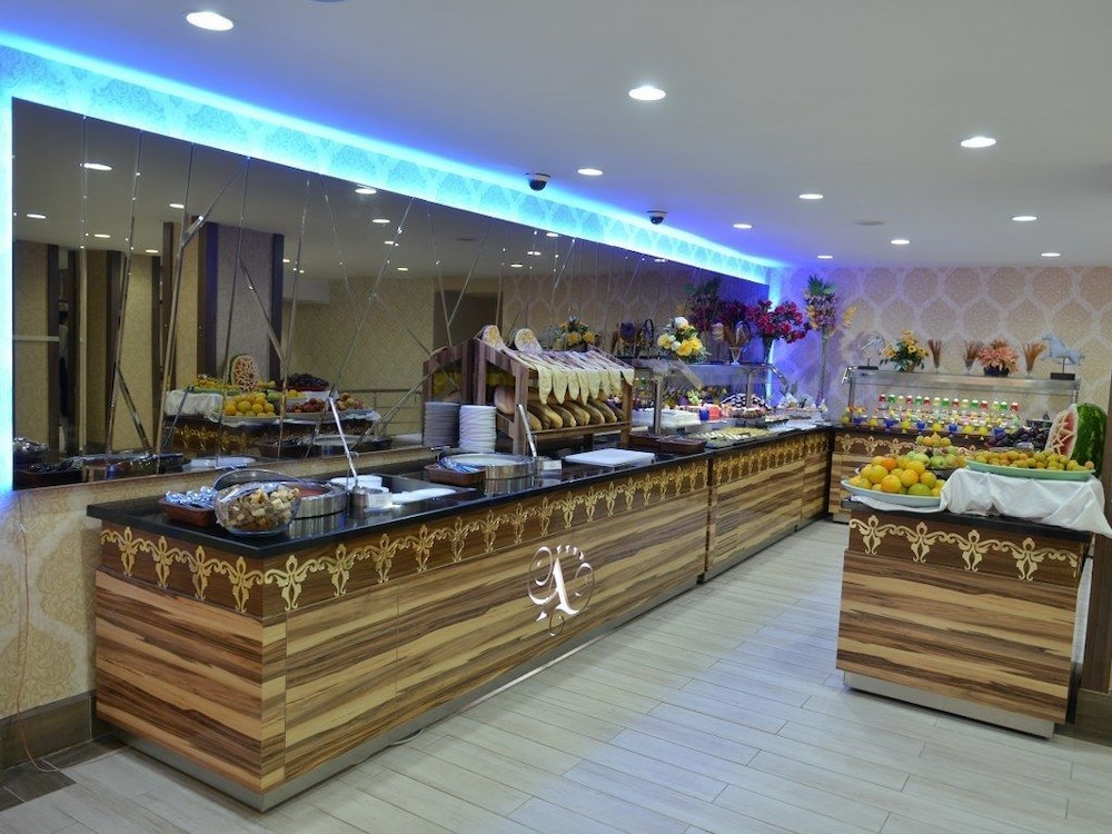 Asrin Beach 8/55