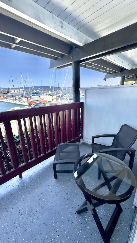 Marina Village Inn 27/50