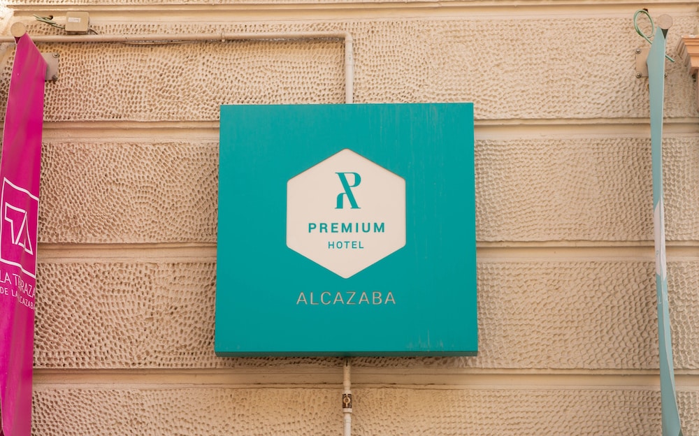 Alcazaba Premium Hostel 25/50