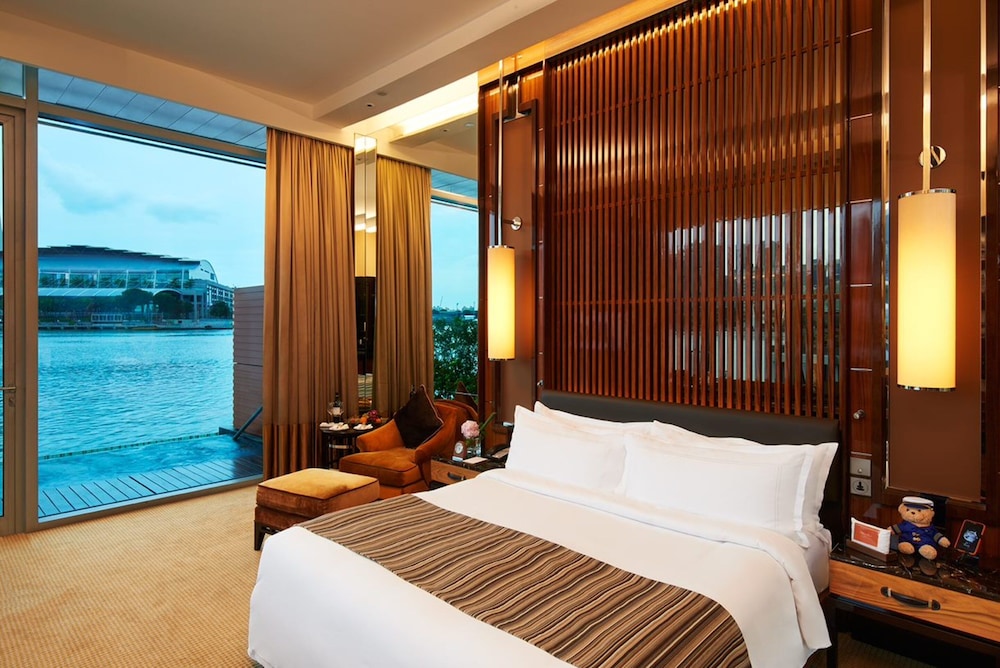 The Fullerton Bay Hotel Singapore 27/79