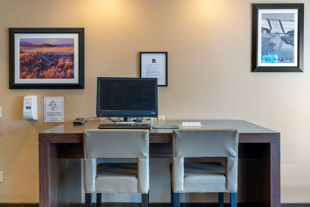 Comfort Suites Redding - Shasta Lake 42/52
