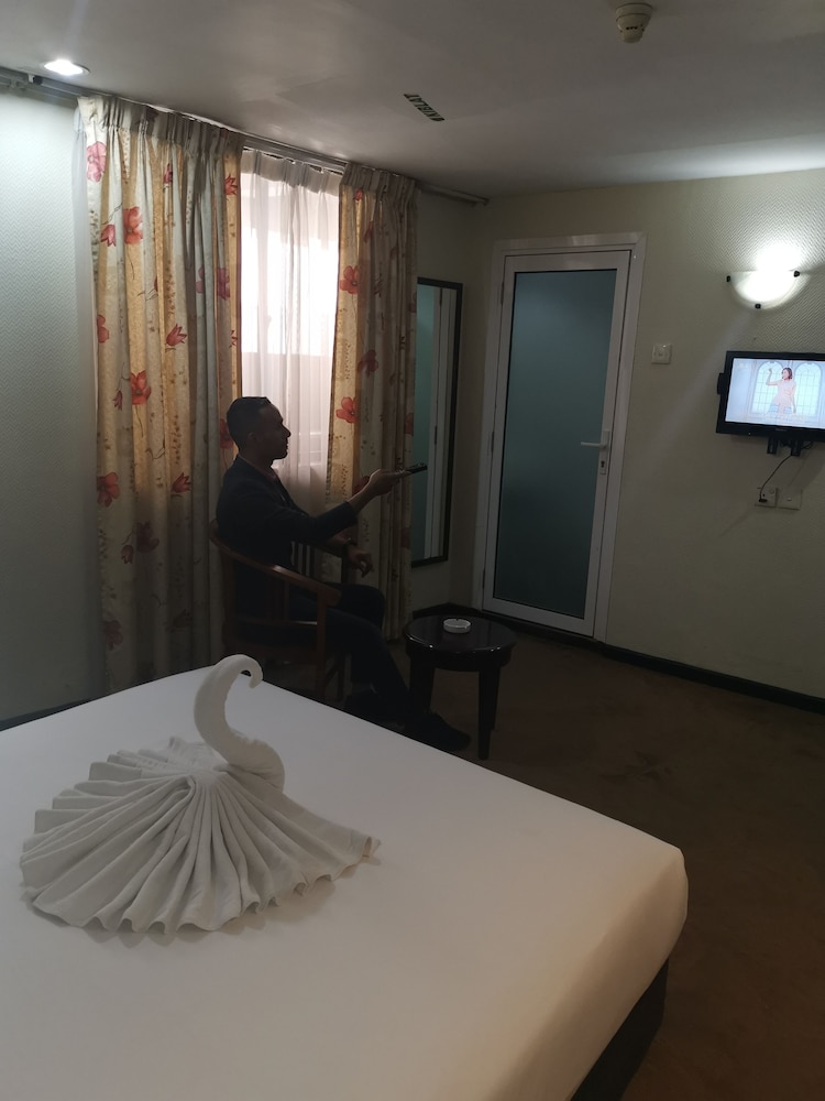 Palace Hotel 35/45
