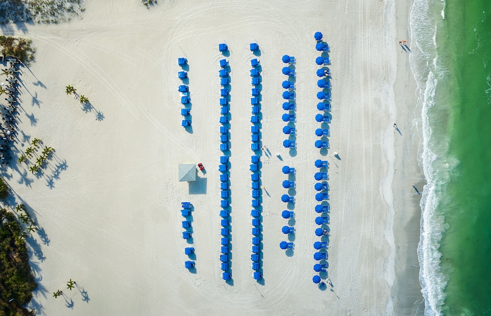 Bellwether Beach Resort 51/54