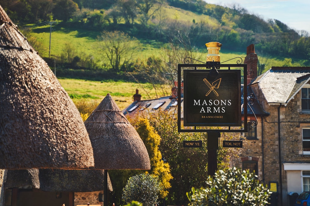 Masons Arms 42/48