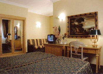 Hotel Champagne Palace 33/67