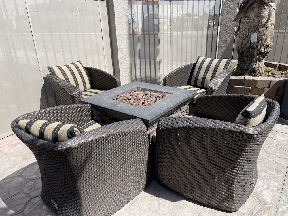 La Quinta Inn & Suites by Wyndham Hesperia Victorville 35/44