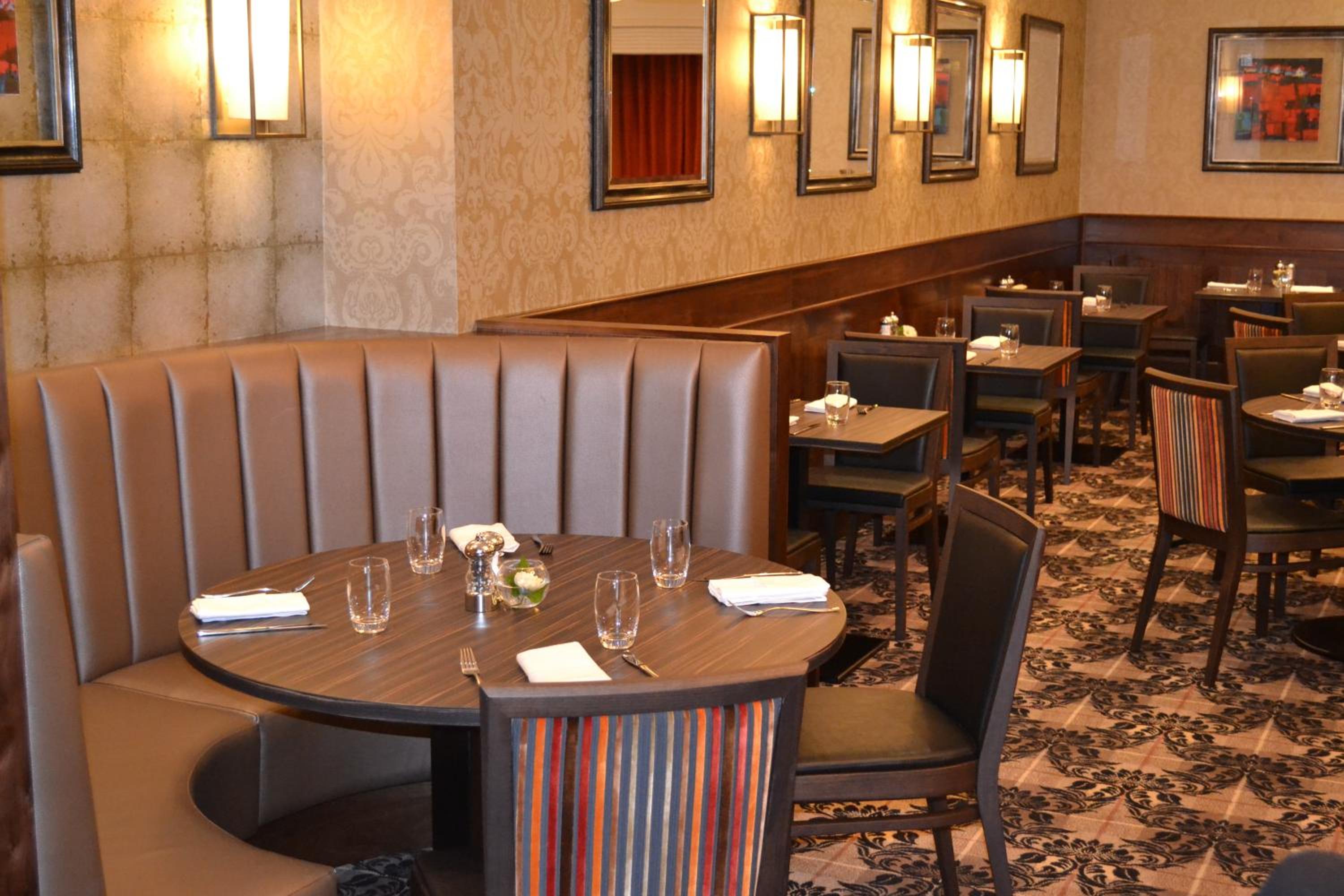Atholl Hotel 25/38