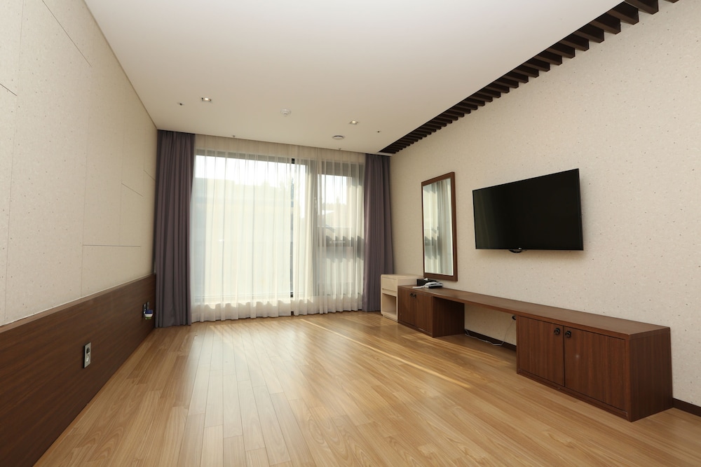 Hotel Air City Jeju 53/63