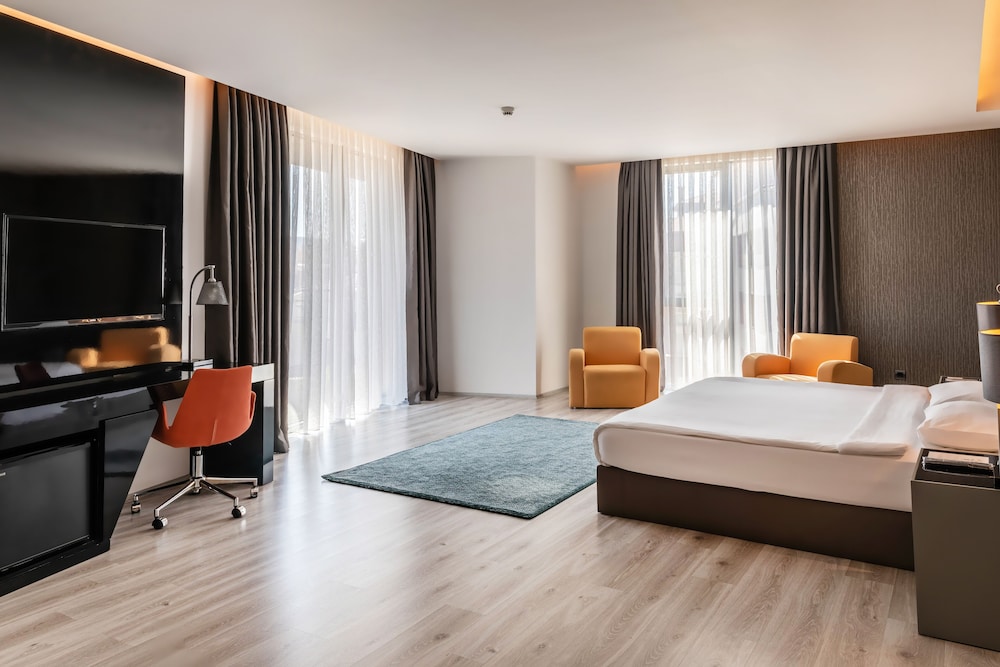 Park Dedeman Eskisehir 10/69