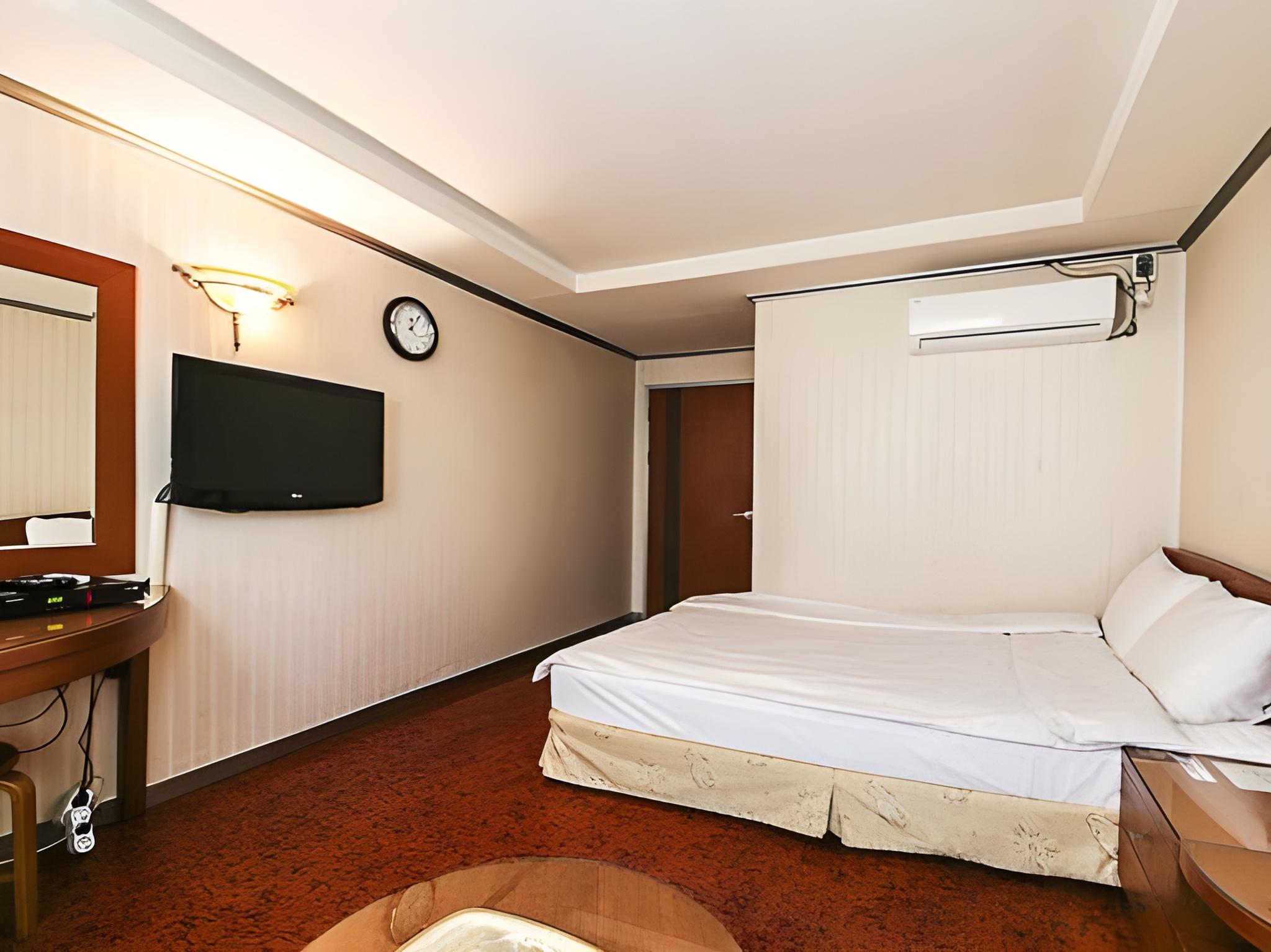Mirabell Motel 28/80