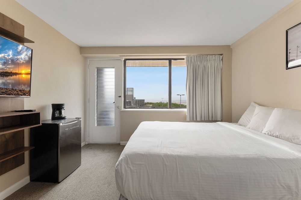 Oceanic Hotel 11/50