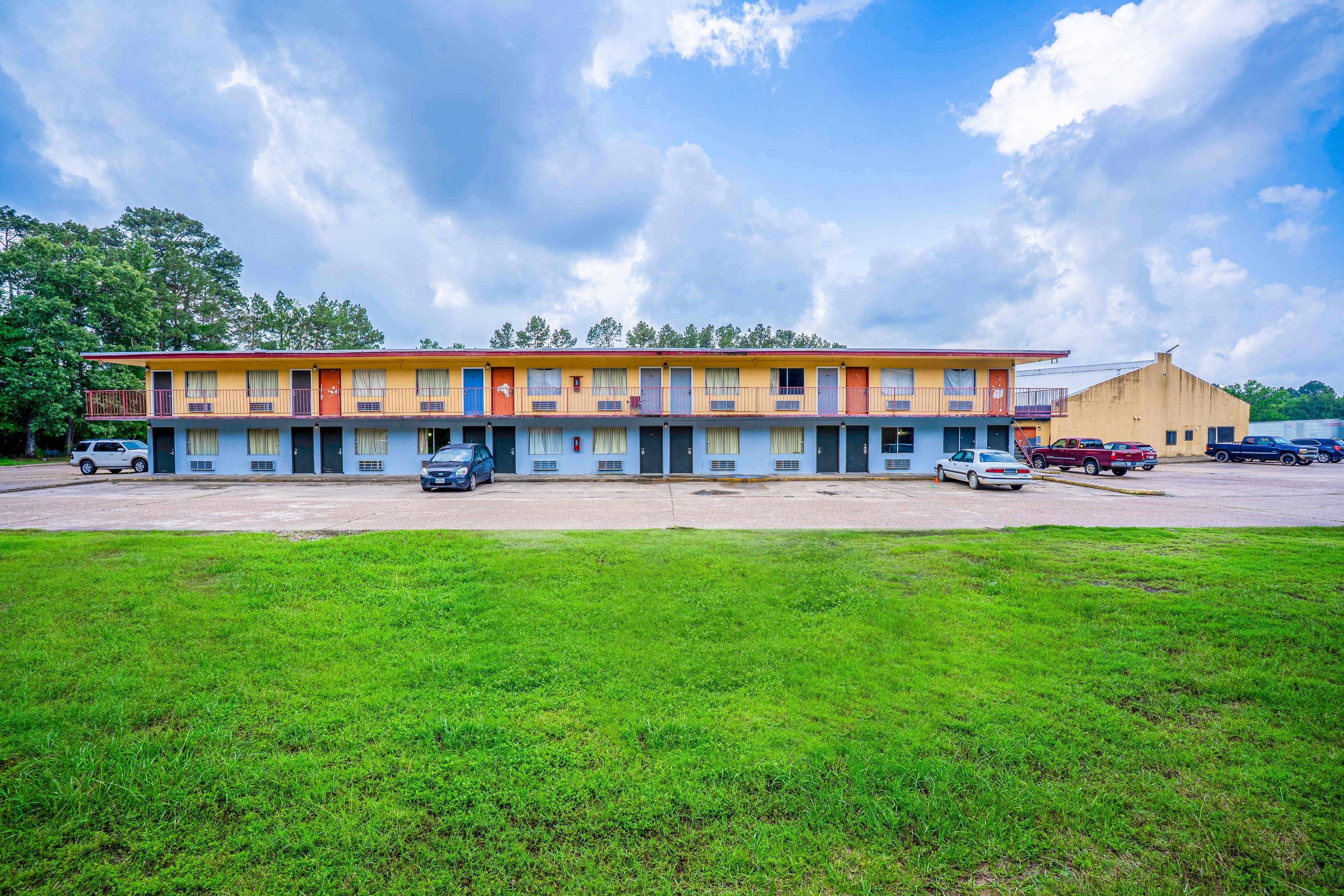Economy Inn Livingston By OYO TX US 59 in LIVINGSTON - TX