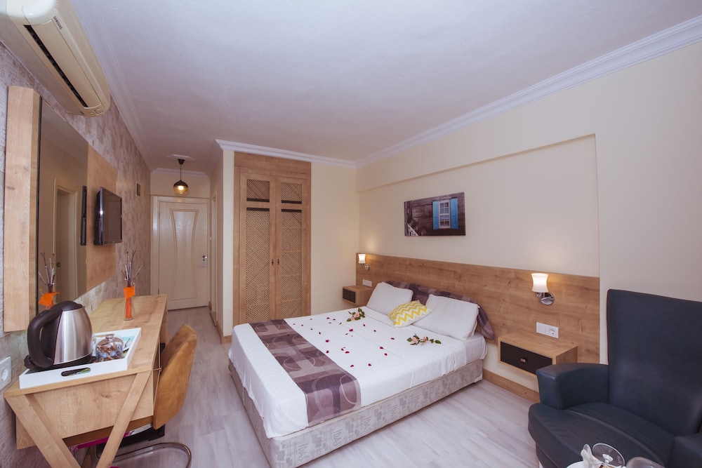 Ibrahim Bey Hotel 8/50
