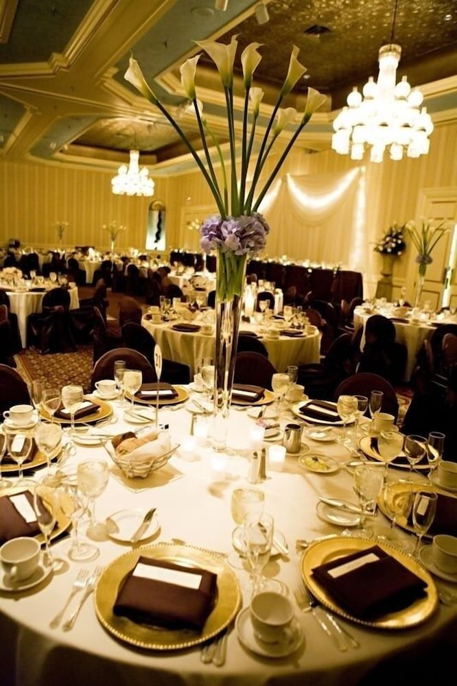 The Saint Paul Hotel 48/64