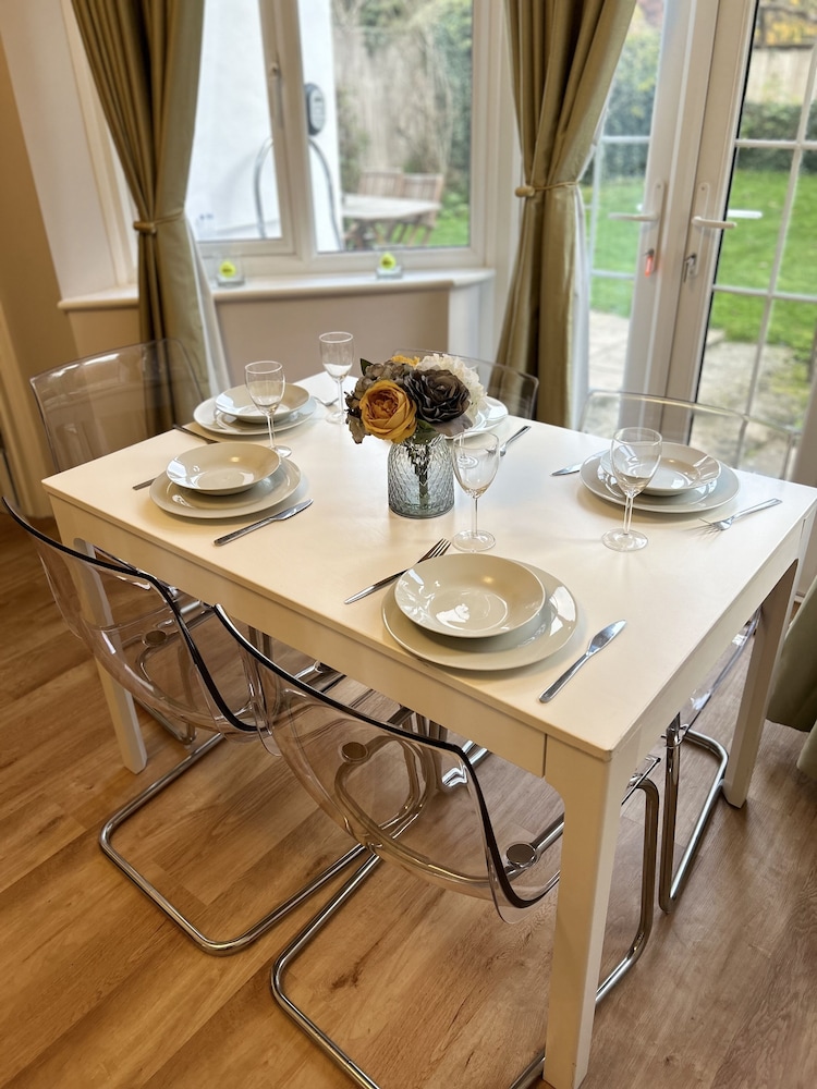 Wimbledon Holiday Lets 28/50