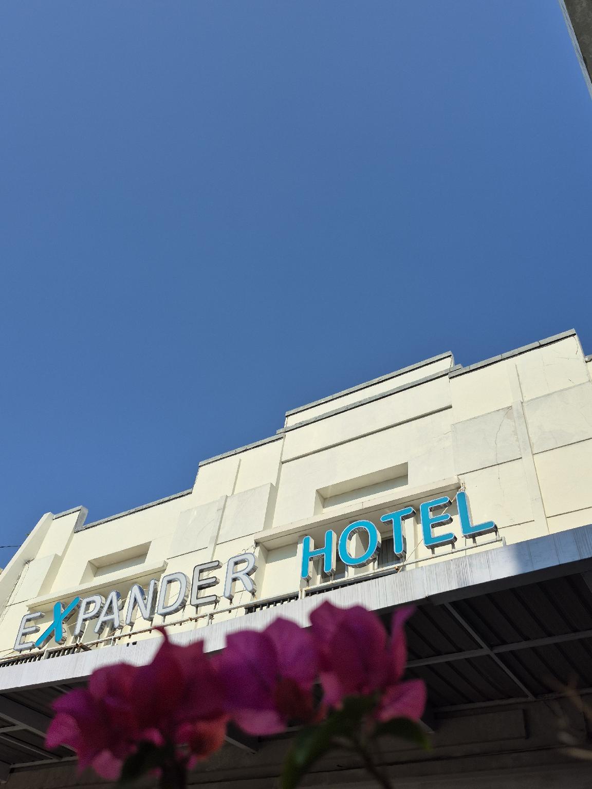 Expander Hotel Semarang 2/23