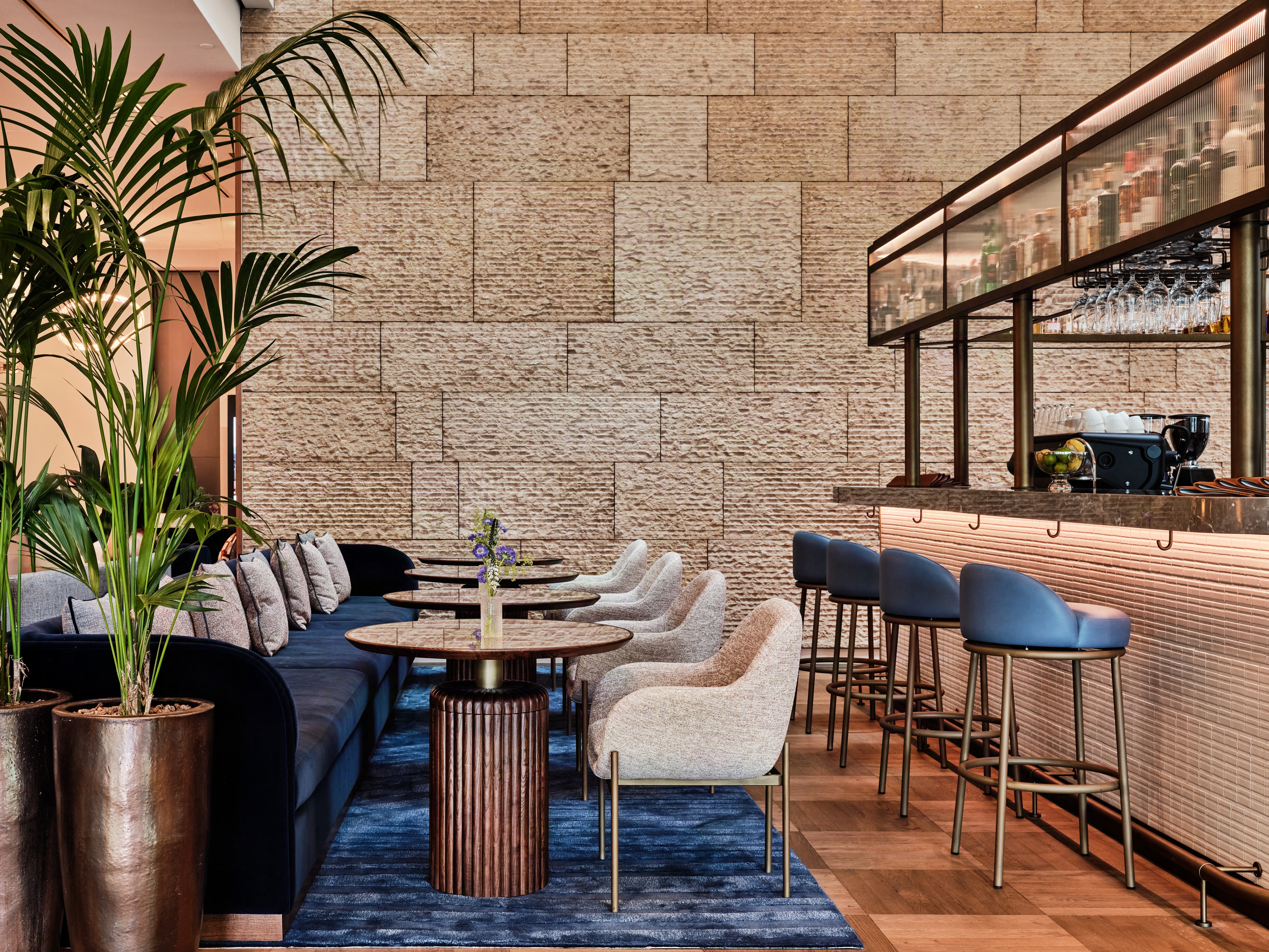 Intercontinental Warsaw 66/81