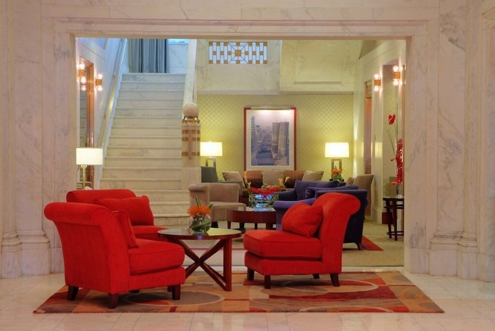 River Hotel 37/43
