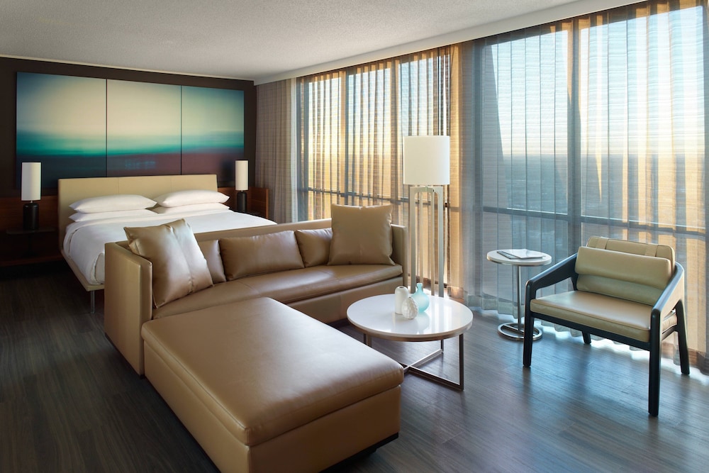 Atlanta Marriott Marquis 55/81