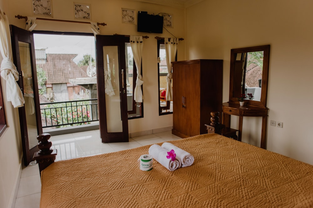 Nyoman Warta Accommodation 15/25