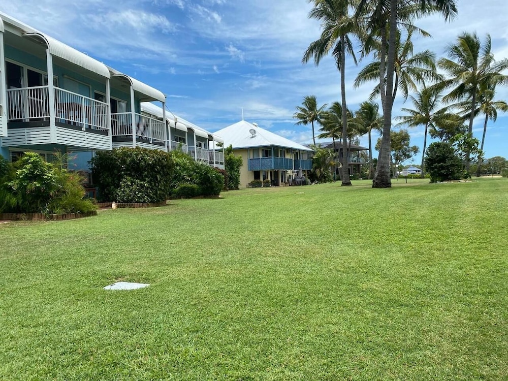 Dolphin Heads Resort 7/72