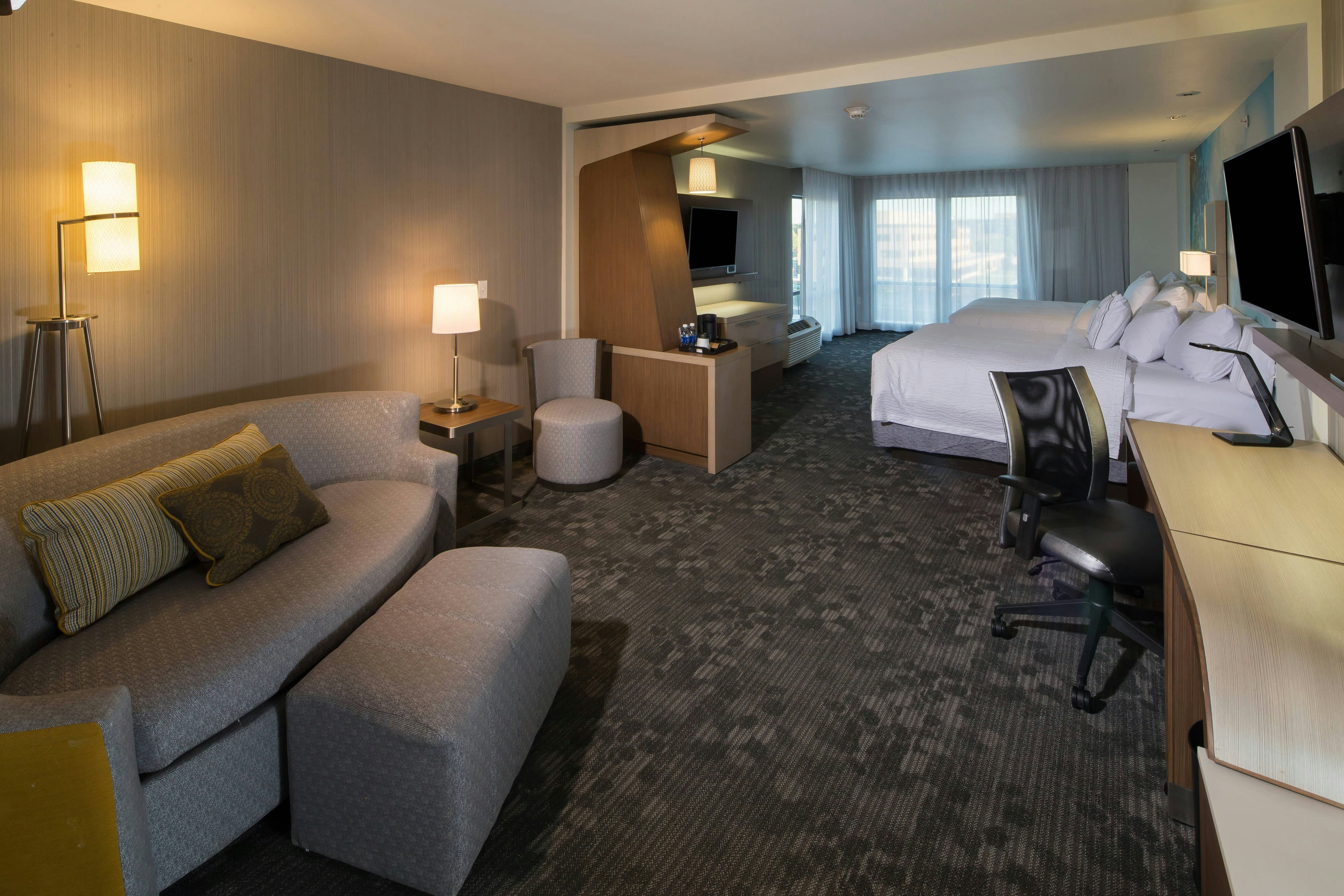 COURTYARD BAY CITY 13/17