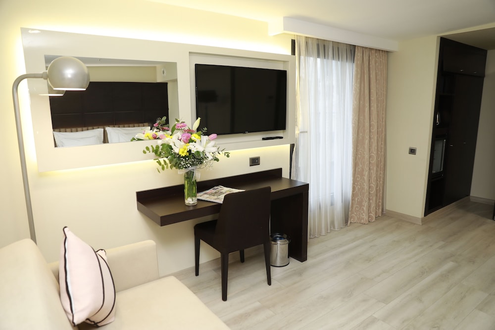 Milord Hotel 33/45