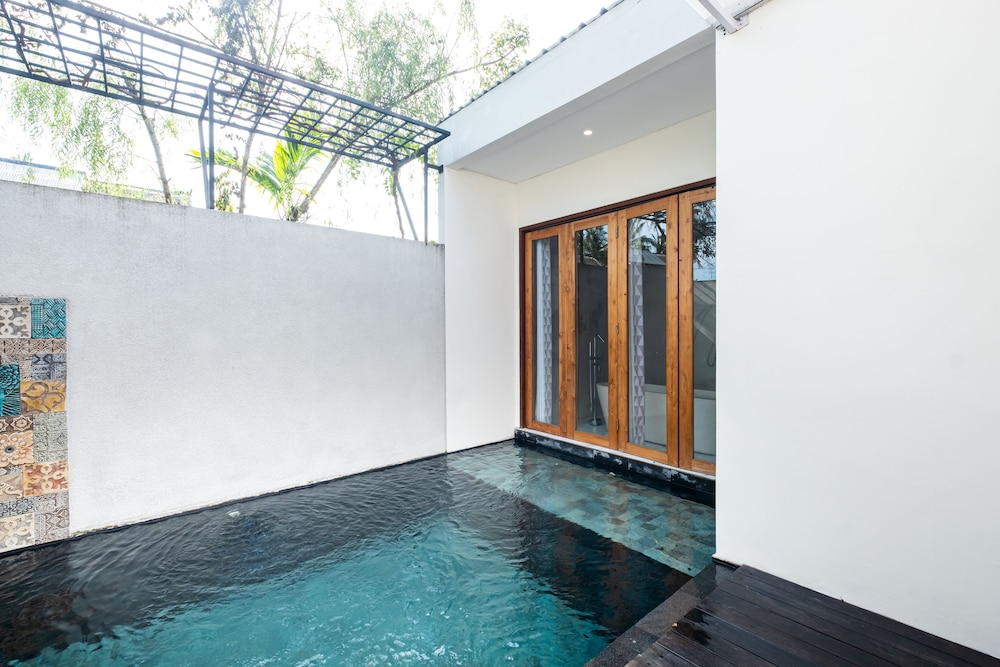 Kakul Villas & Suites 42/82