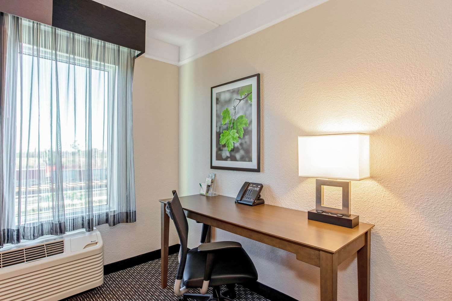 La Quinta Inn Suites Panama City 20/45