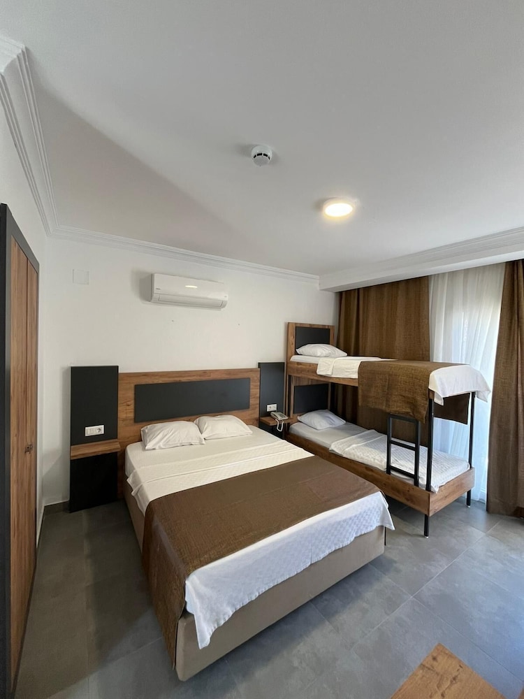 Club Efes Otel 18/49