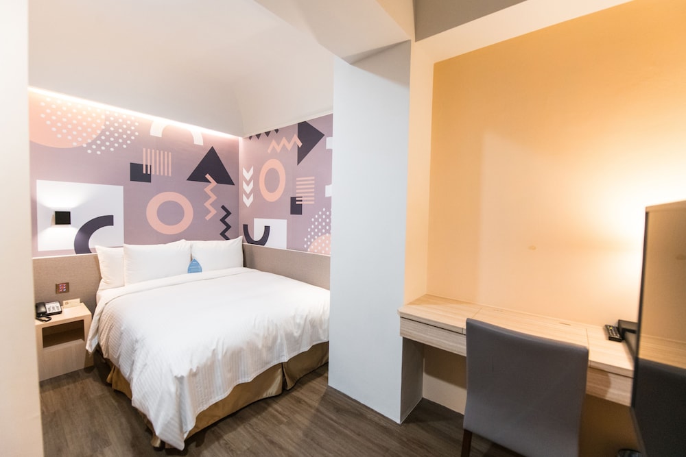 Innk Hotel 11/66