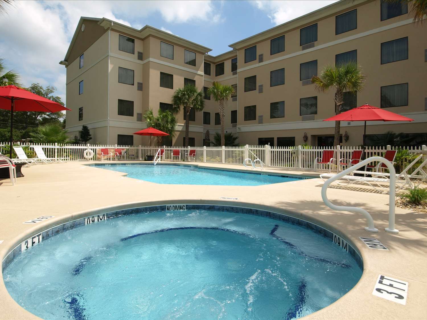 Best Western Plus Valdosta Hotel and Suites 39/41