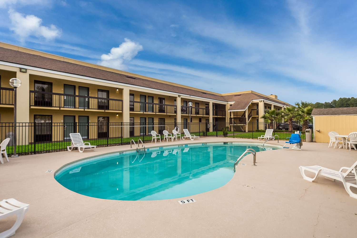 Quality Inn Coliseum 41/41