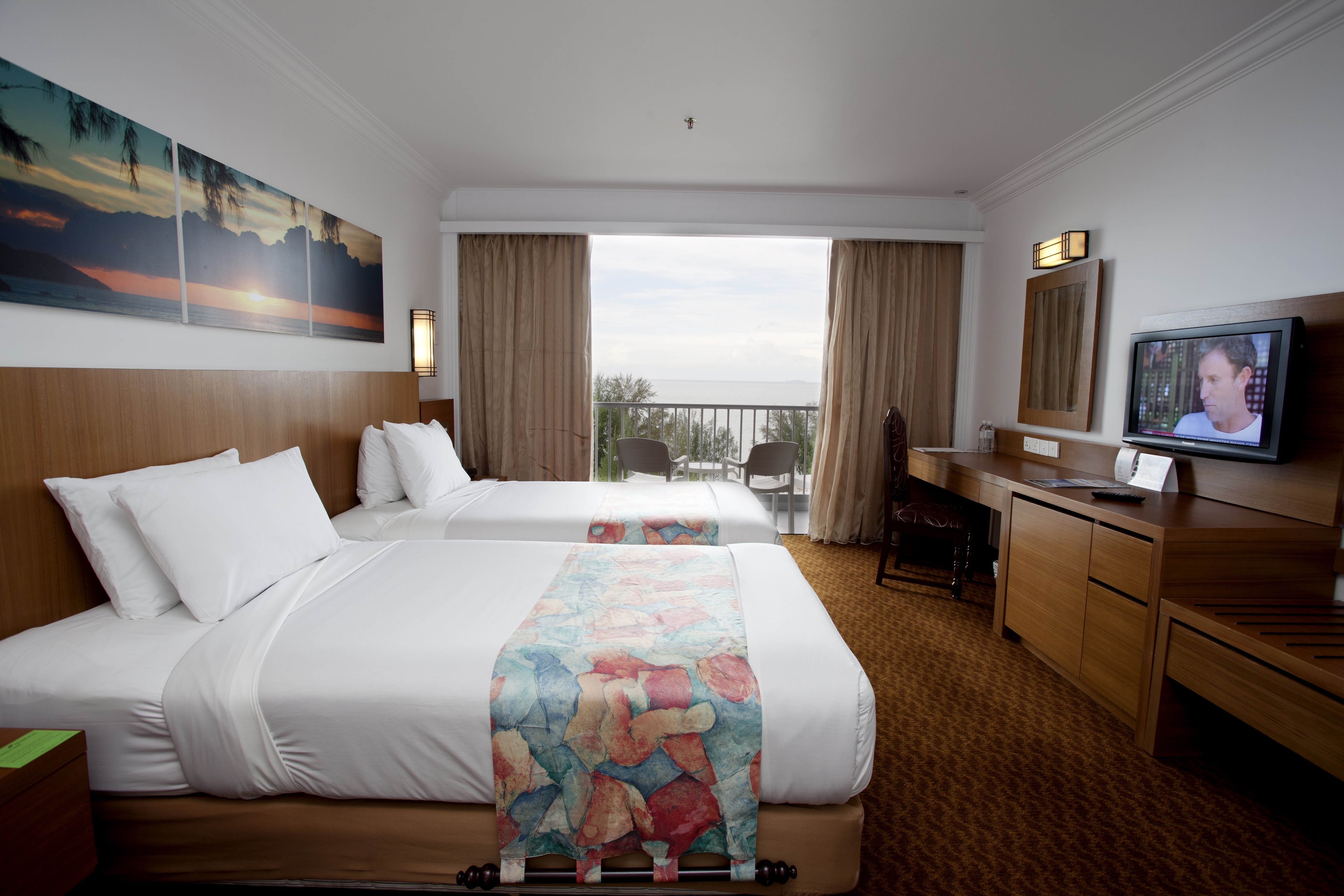 GRAND DELUXE SEAVIEW