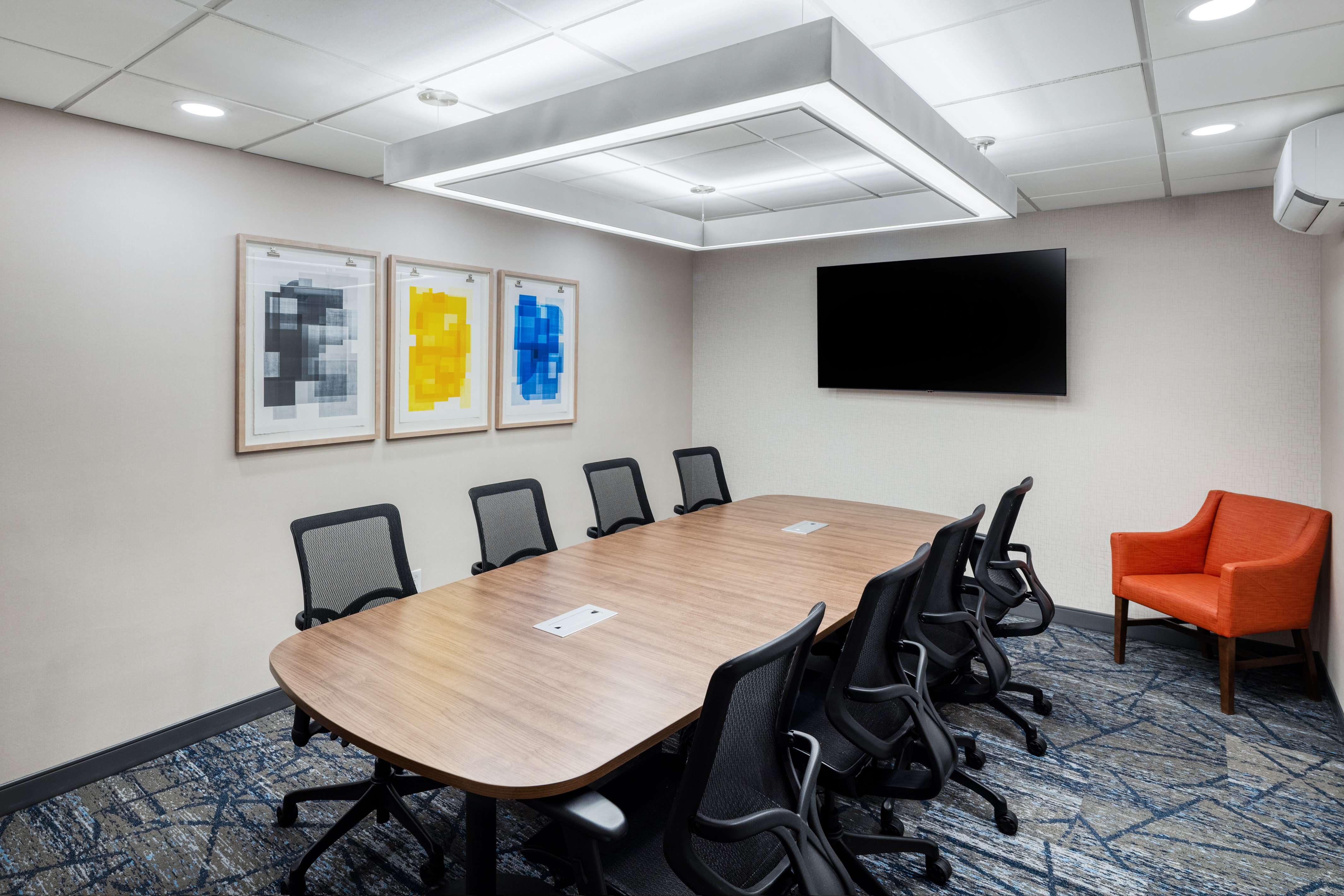 Holiday Inn Express & Suites Nampa - Idaho Center 67/78