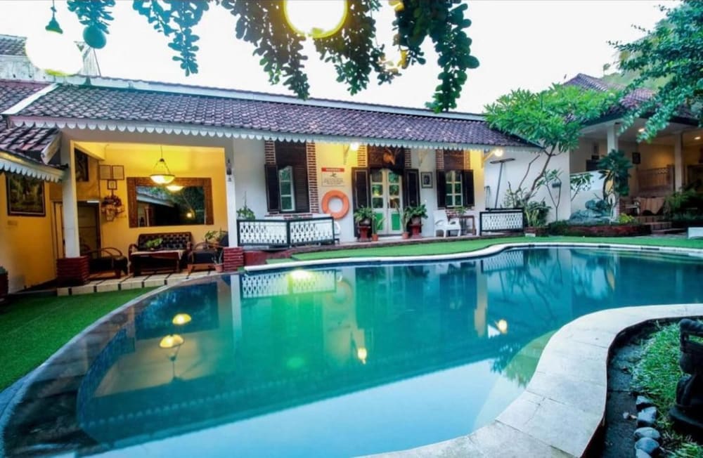 Sendok Hotel 11/72