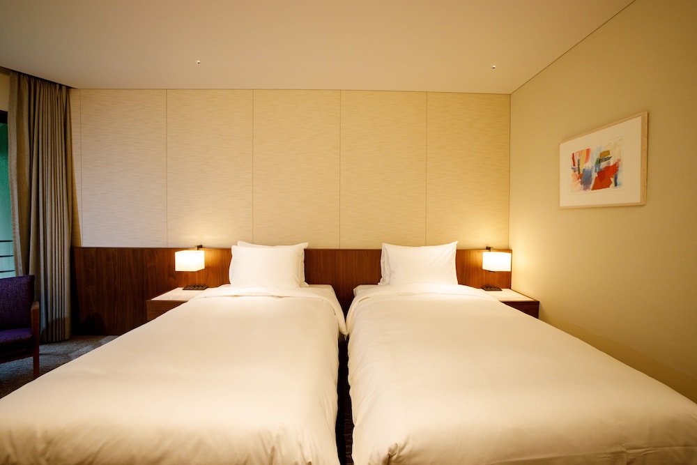 STANDARD, TWIN BEDS, BALCONY