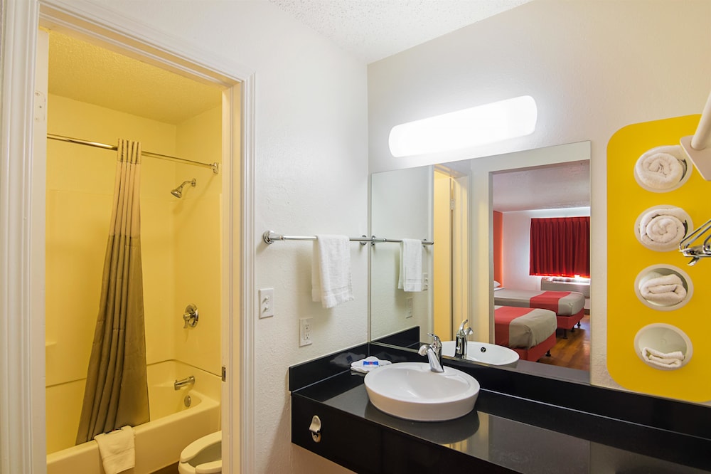 Motel6 Lawton, OK 20/46
